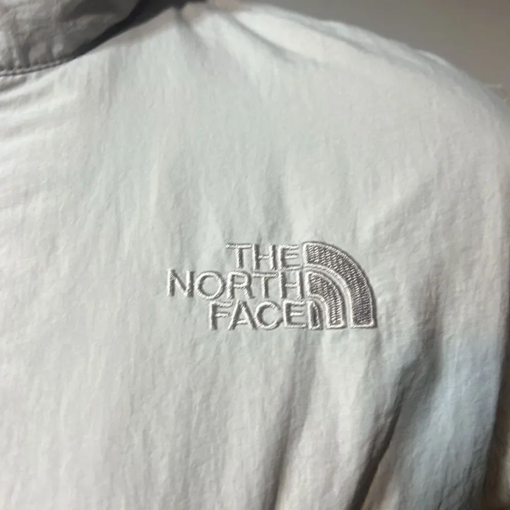 North face jacket - Picture 3 of 11